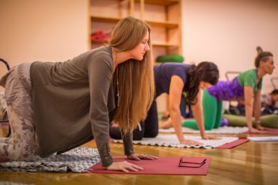 Мягкое и эффективное лечение заболеваний с помощью йогатерапии Мягкое и эффективное лечение заболеваний с помощью йогатерапии