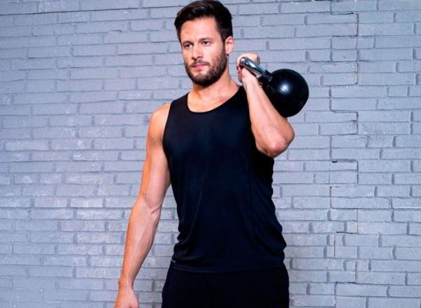 Упражнения с гирями Упражнения с гирями