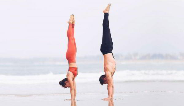 Как научиться стоять на руках