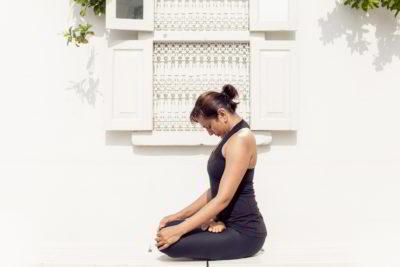 Секреты выполнения Джаландхара бандхи (горловой замок) для начинающих практиков