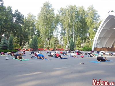 Скручивания из положения «сидя» Скручивания из положения «сидя»