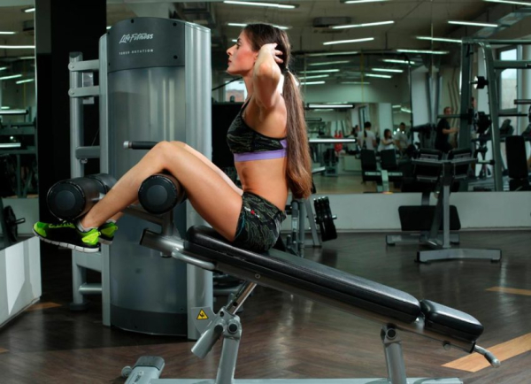 Упражнения на скамье для пресса Упражнения на скамье для пресса