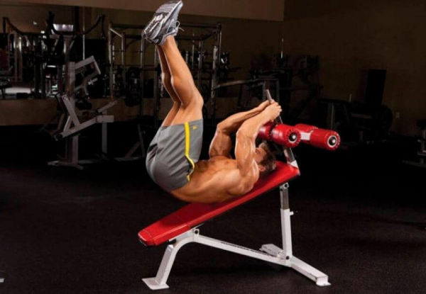 Упражнения на скамье для пресса Упражнения на скамье для пресса