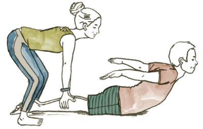 Прокачайте доверие в отношениях и улучшите здоровье: практика парной йоги для начинающих