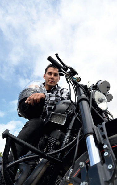 Тренировка байкера-трюкача: как заниматься, чтобы освоить стантрайдинг