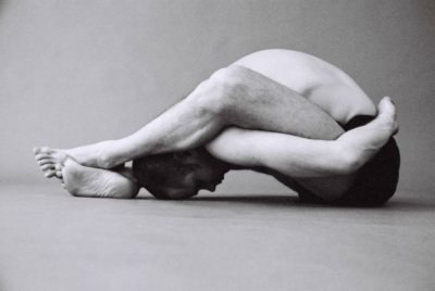 Для продвинутых йогов: техника выполнения Курмасаны или позы черепахи