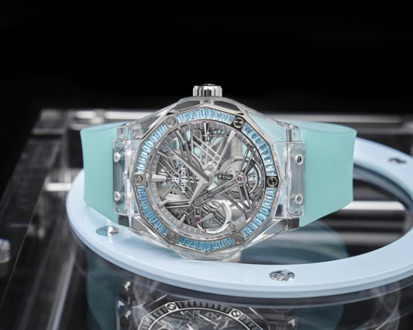 Уникальные сапфировые Hublot Classic Fusion Tourbillon Уникальные сапфировые Hublot Classic Fusion Tourbillon