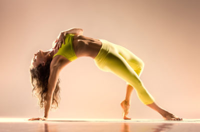 Никакой философии, только физическая нагрузка – польза и особенности Фитнес-йоги Никакой философии, только физическая нагрузка – польза и особенности Фитнес-йоги