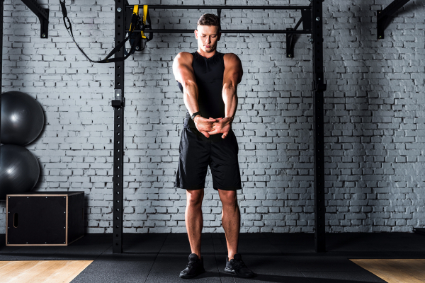 Руки, плечи, спина, грудь: 6 простых упражнений для начинающих Руки, плечи, спина, грудь: 6 простых упражнений для начинающих