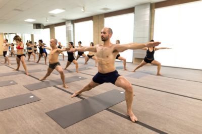 Эффективное сжигание лишних килограммов: польза и особенности Бикрам-йоги Эффективное сжигание лишних килограммов: польза и особенности Бикрам-йоги